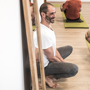 Alain yoga, professeur de yoga à Uhart-Cize
